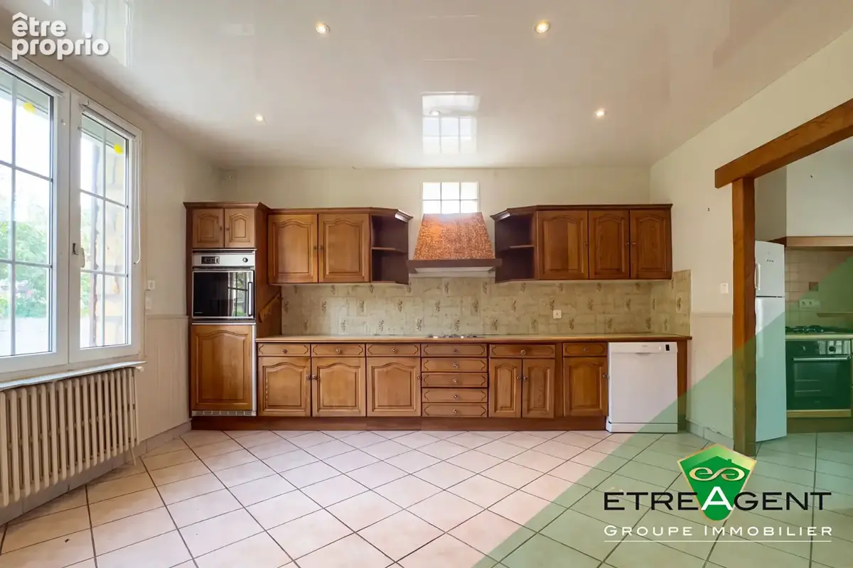 Maison en pierre 5 pièces de 130m² sur 322 m² de terrain - photo 2