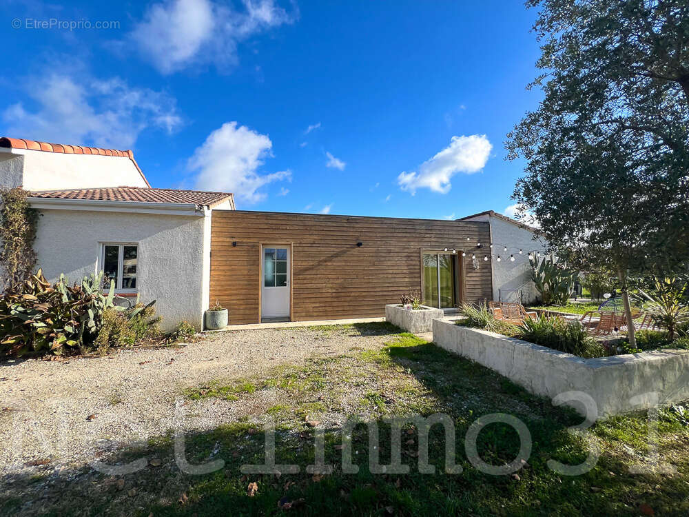 Maison à PUYLAURENS