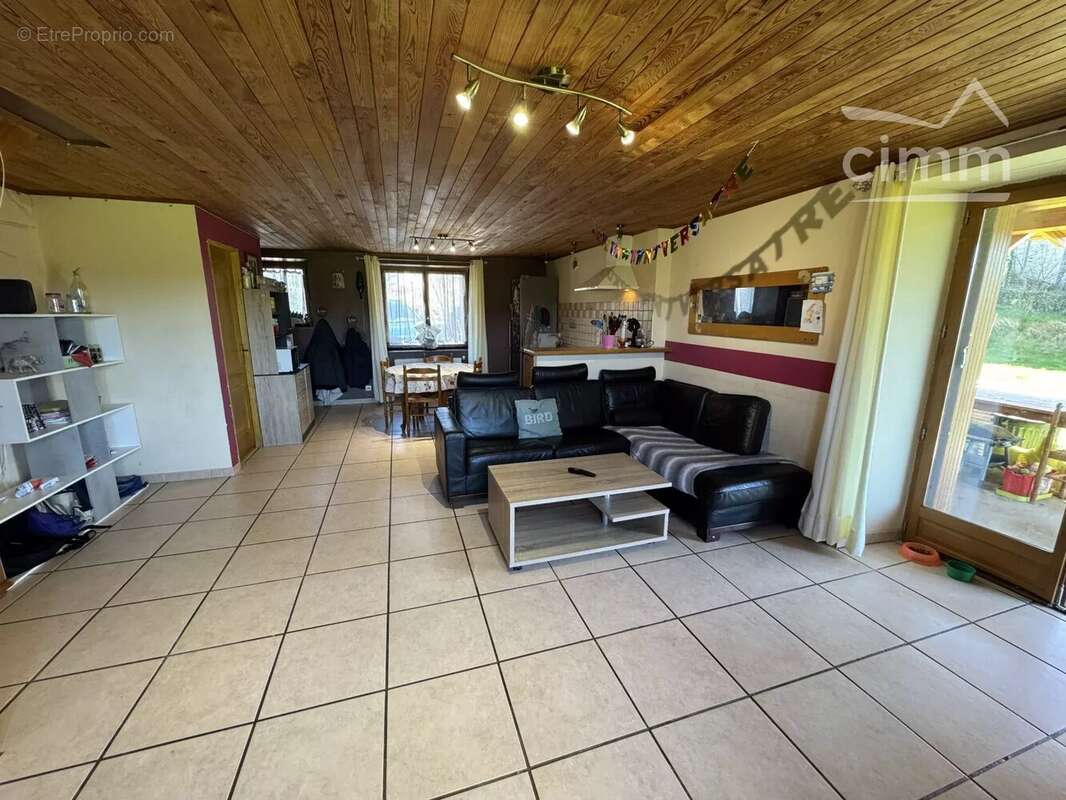 Appartement à MARSAC-EN-LIVRADOIS