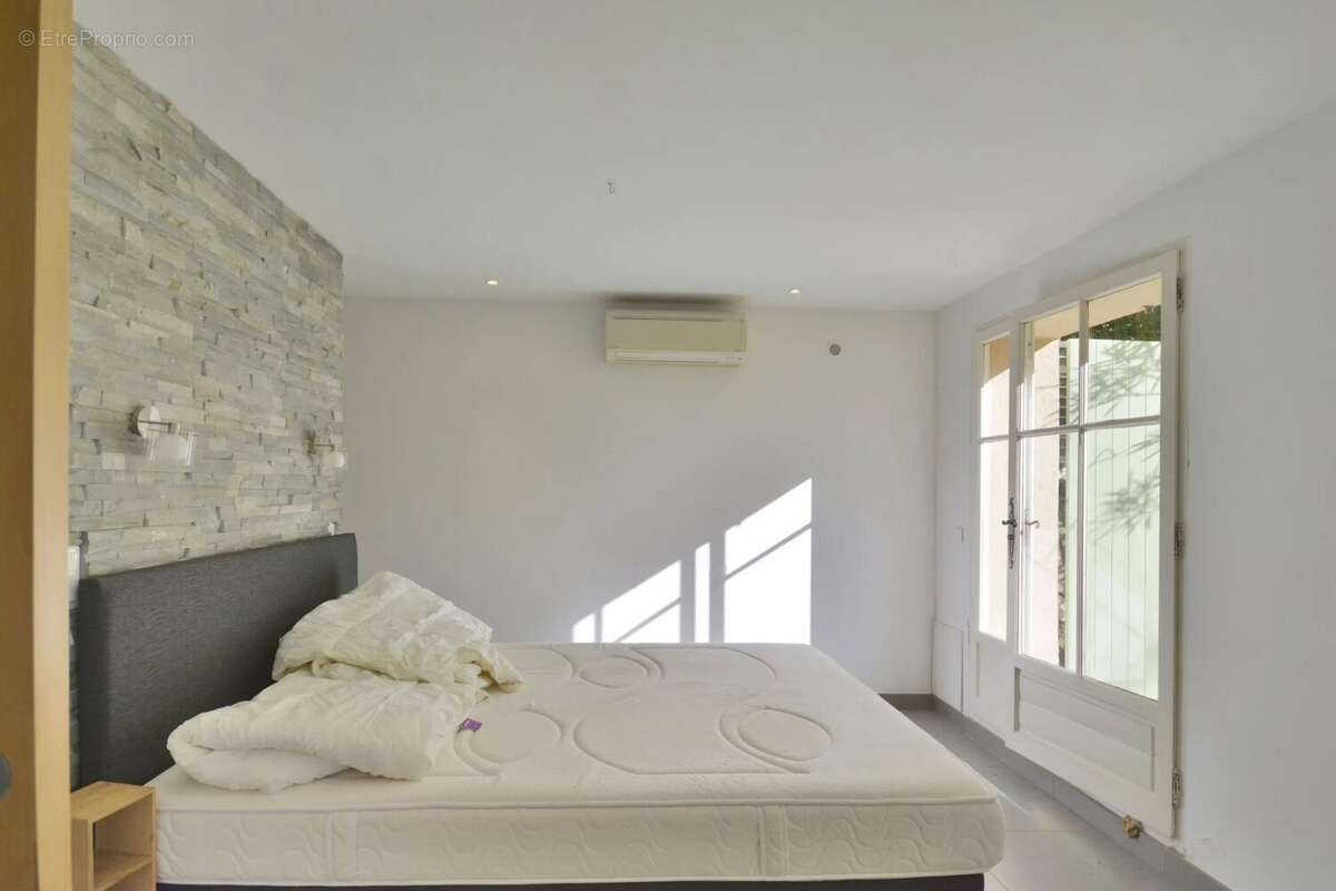 Maison à TOURRETTES-SUR-LOUP