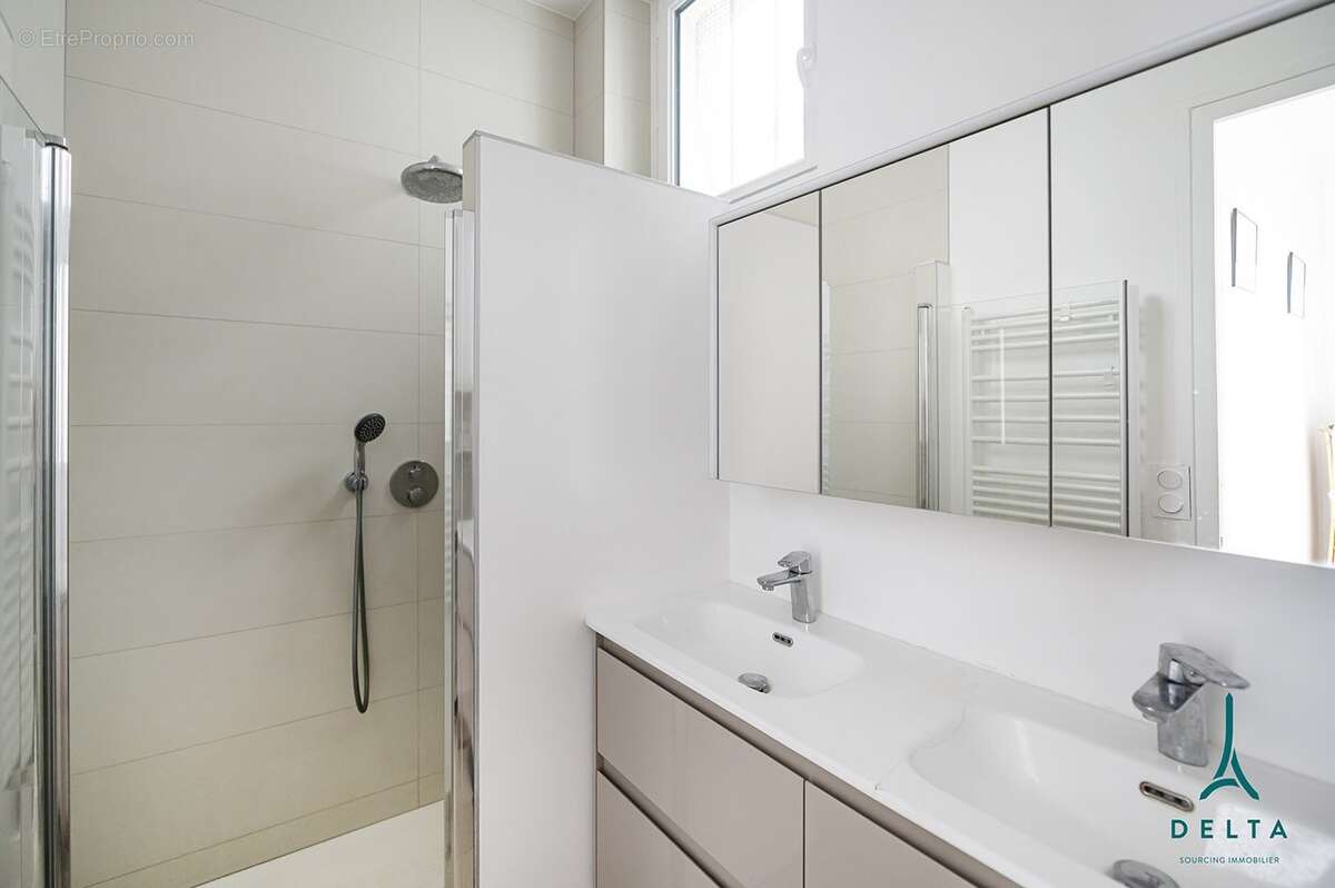 Appartement 100 m² à Paris-16e  - photo 7