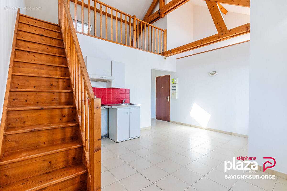 Appartement à SAVIGNY-SUR-ORGE