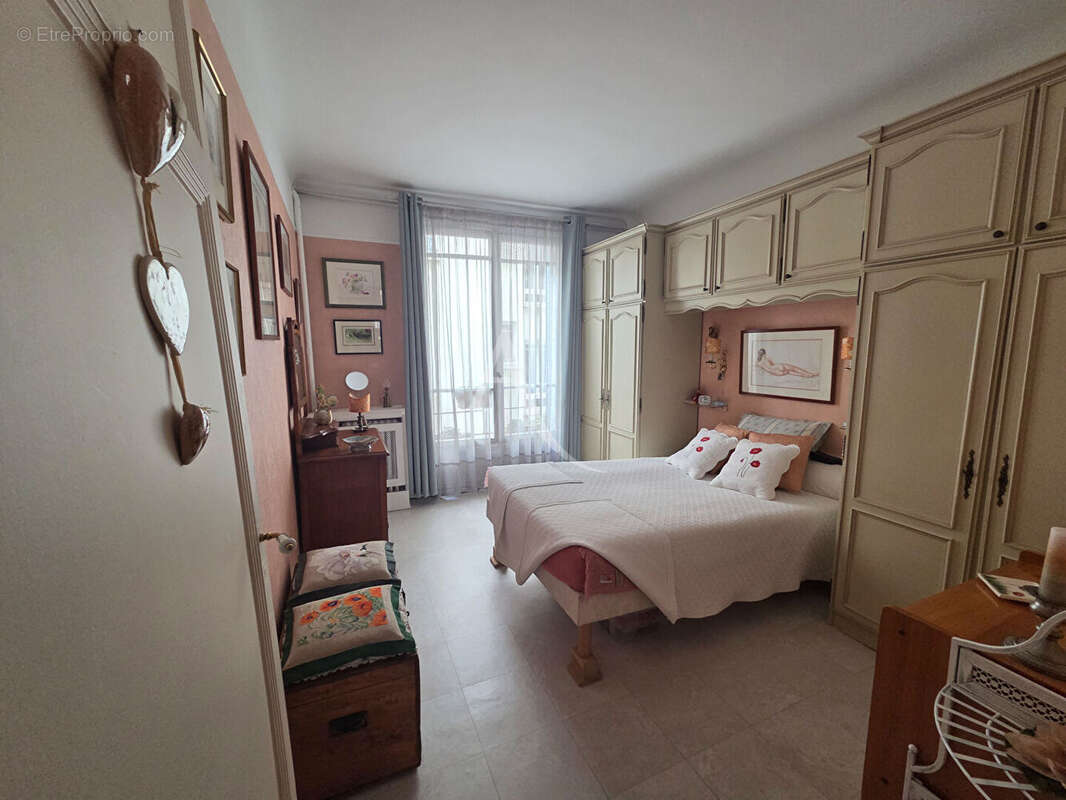 Appartement à PARIS-19E