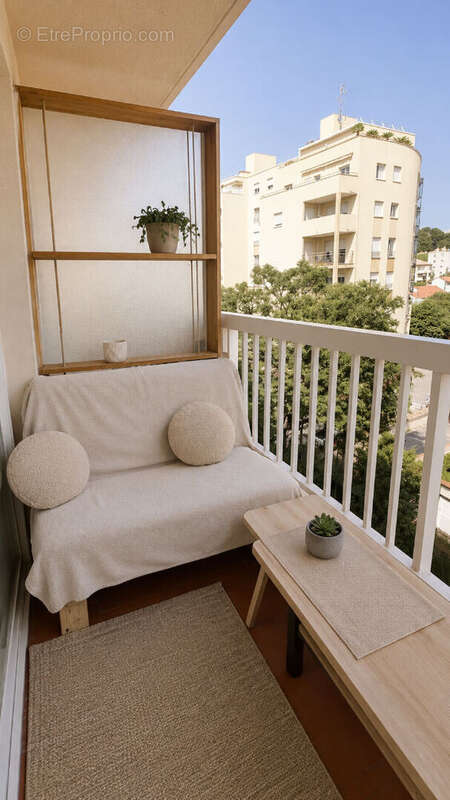 Appartement à LE CANNET