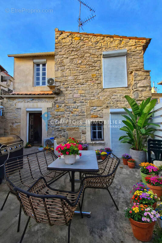 Maison à CLARENSAC
