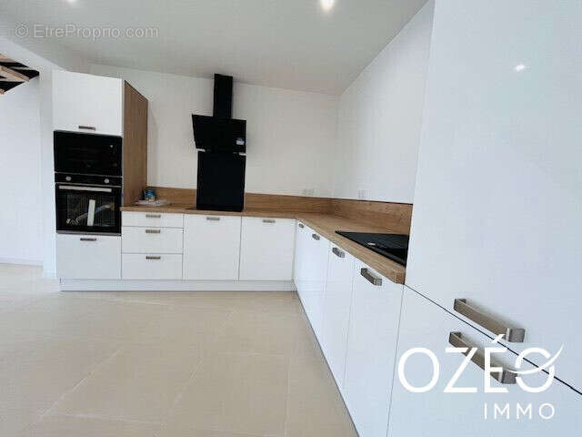 Maison à PEZILLA-LA-RIVIERE