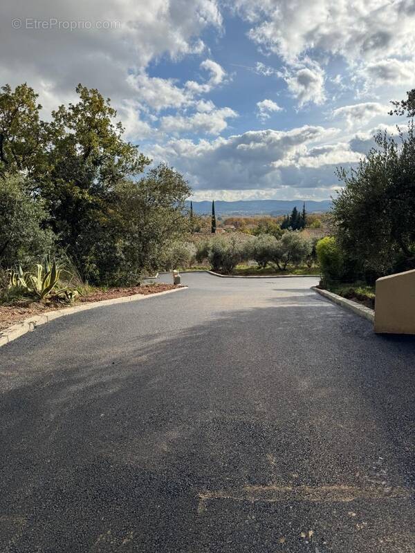 Terrain à PUGET-VILLE