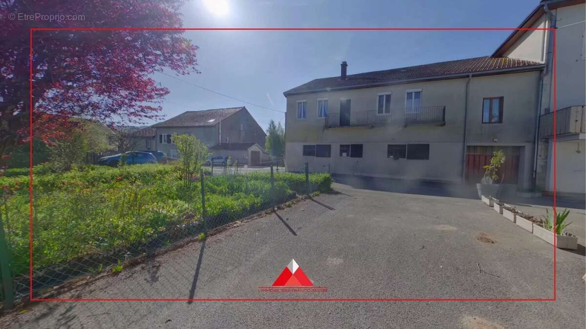 Spacieuse Maison avec entrepôt et terrain - photo 2