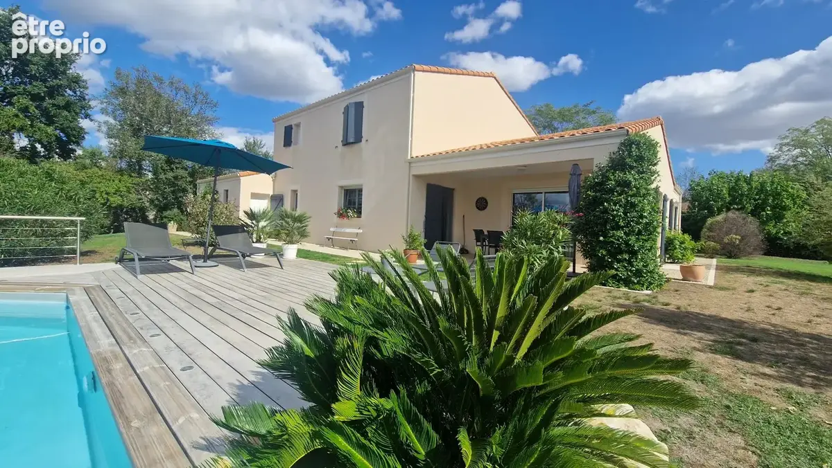 Maison 7 pièces 166 m² à vendre à Cherveux (79410) - photo 9