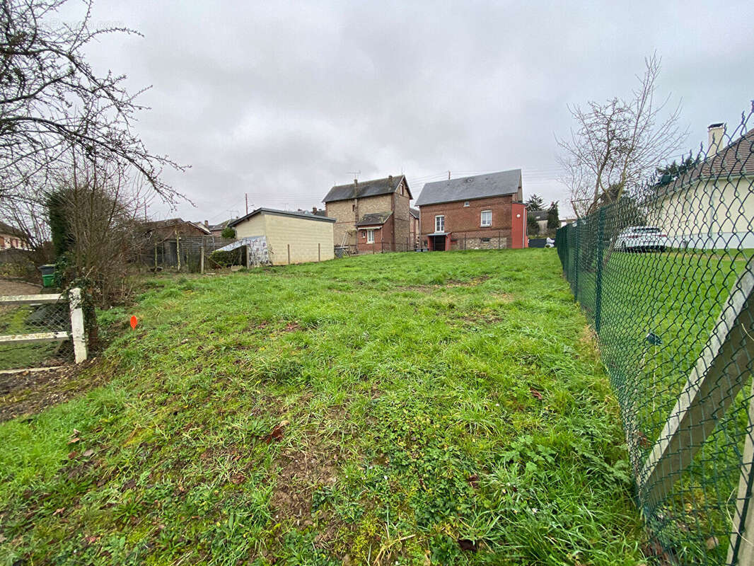 Terrain constructible au Neubourg - photo 2