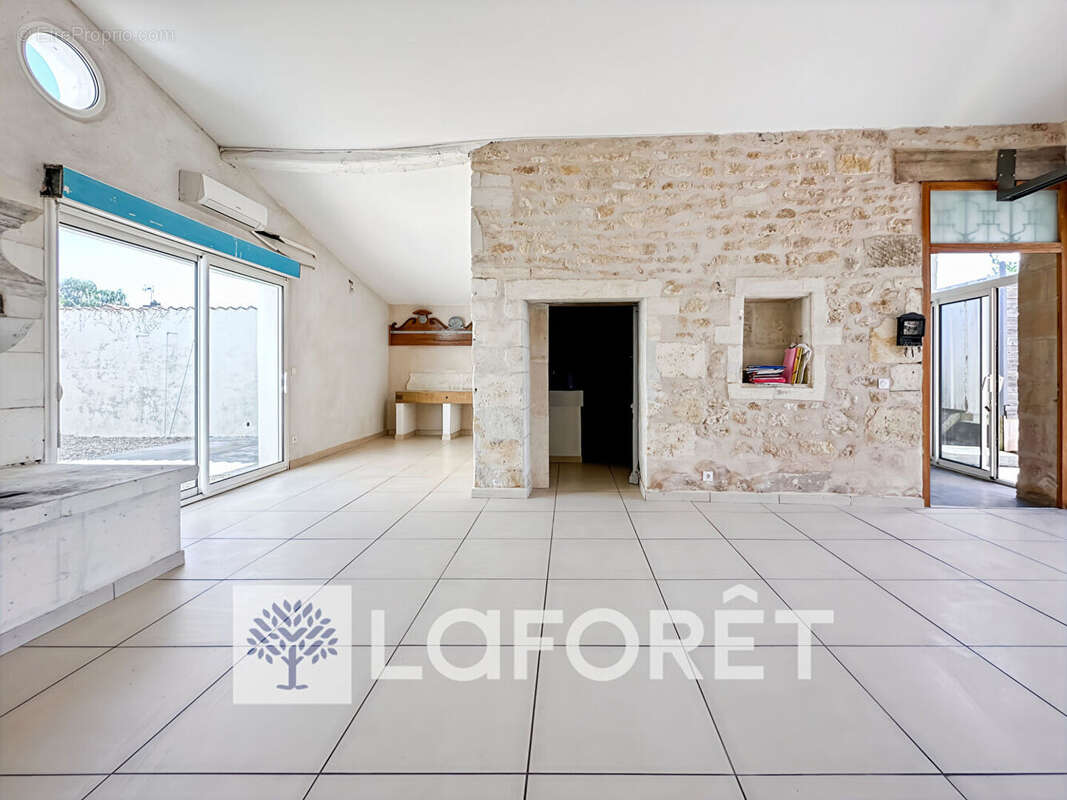 Maison en pierre à vendre entre GEMOZAC (17260) et PONS (17800), à TANZAC (17260) - Référence 4090 - photo 14
