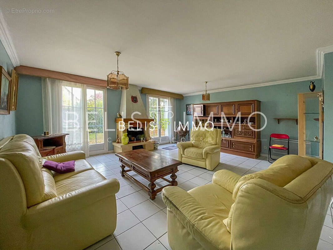 Maison à MONTLOUIS-SUR-LOIRE