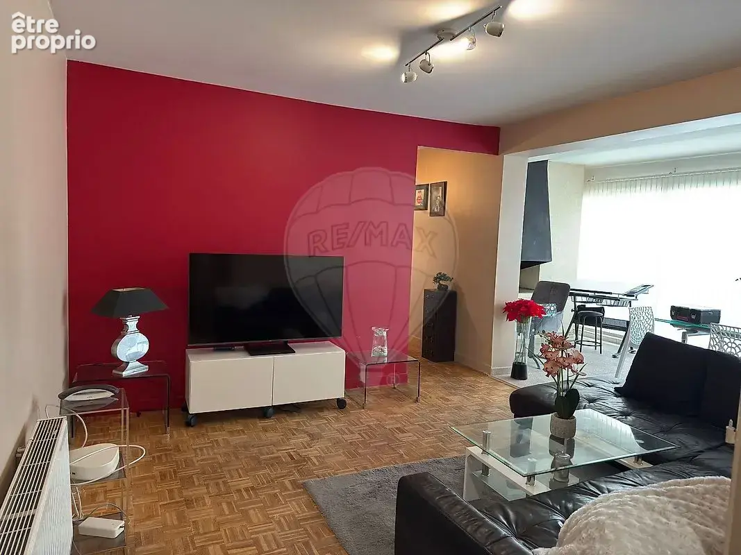Appartement à LAMORLAYE