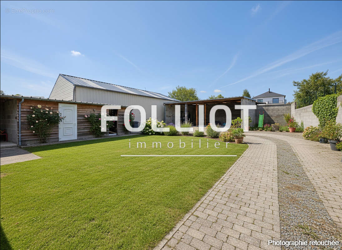 Maison à BRICQUEVILLE-SUR-MER