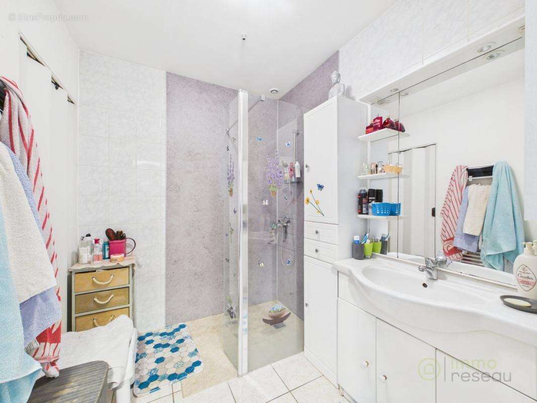 Maison 251 m² à Saint-Aubin-De-Blaye  - photo 17