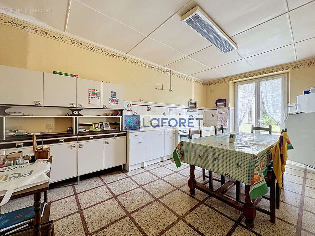 Maison Poissons 7 pièce(s) 200m2 - photo 4