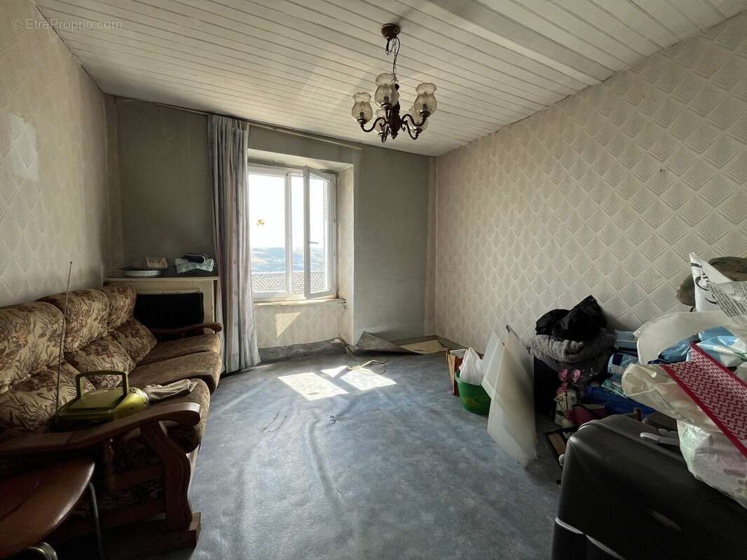 Maison 110 m² à Apchon  - photo 7