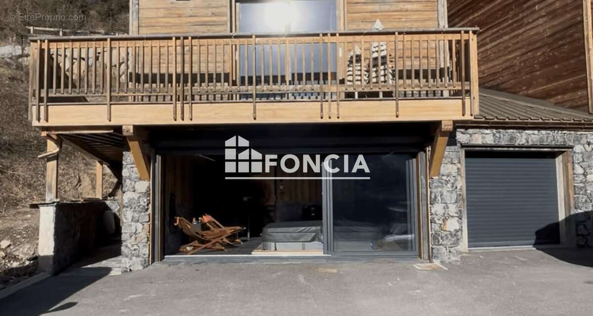 Maison à SAINT-ETIENNE-DE-TINEE