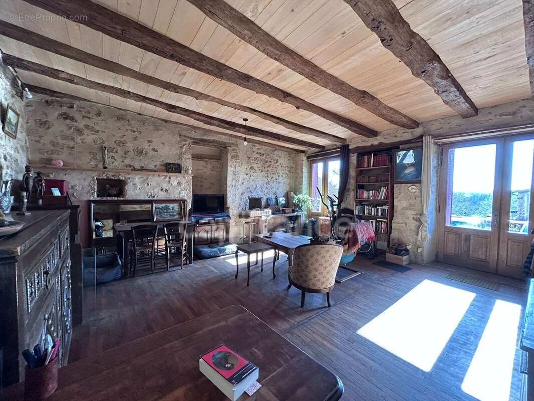 Maison à vendre 3 pièces HAUTEFORT (24) - photo 7