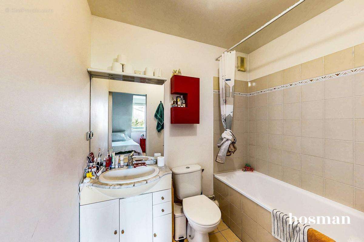 Appartement à LES LILAS