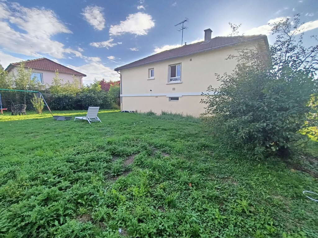 Maison à SAINT-POURCAIN-SUR-SIOULE