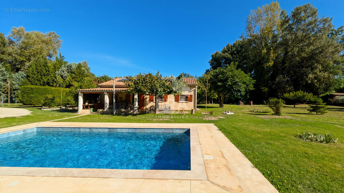 Maison à CHATEAURENARD