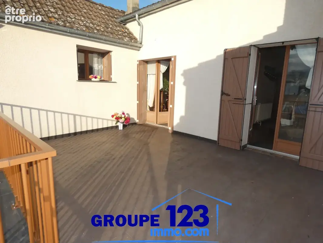 Maison et local commercial - photo 13