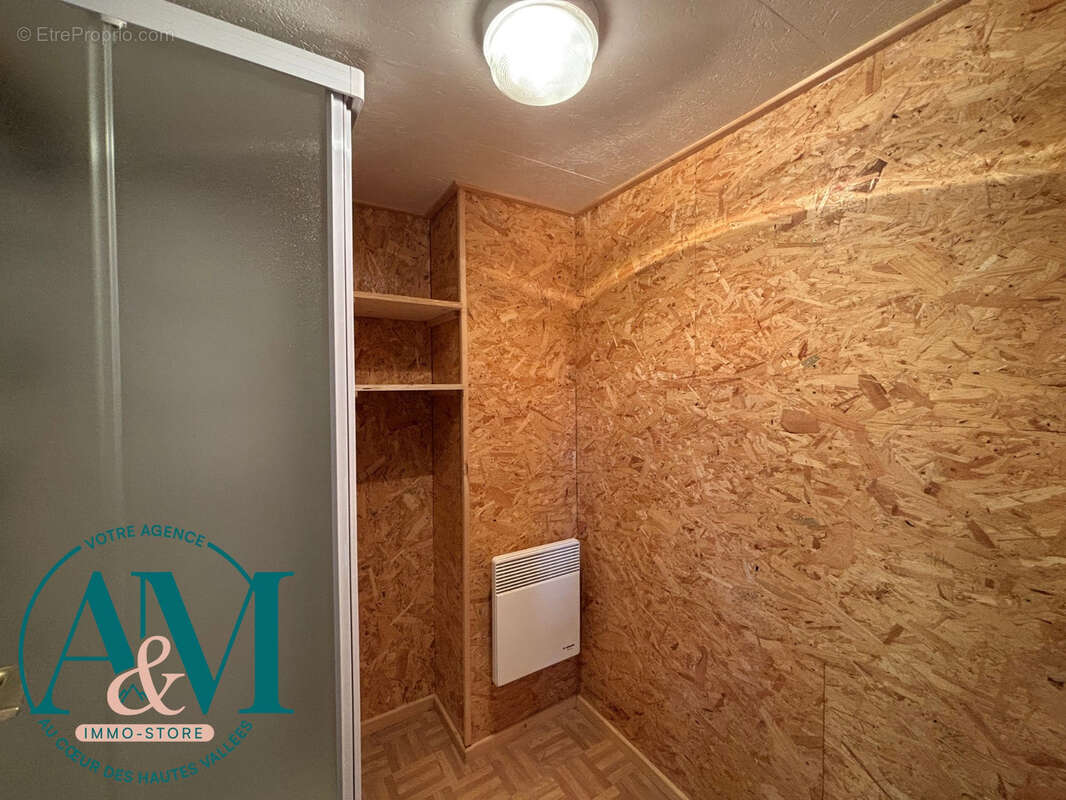 Autre à LA SALLE-LES-ALPES