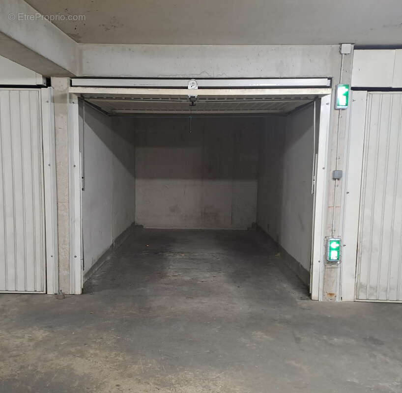 Parking à MARSEILLE-5E