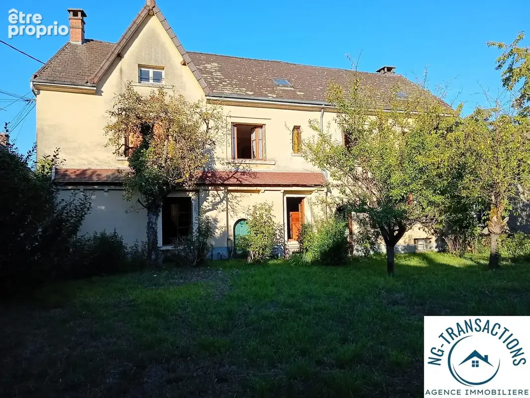 Propriété en coeur de village - photo 1