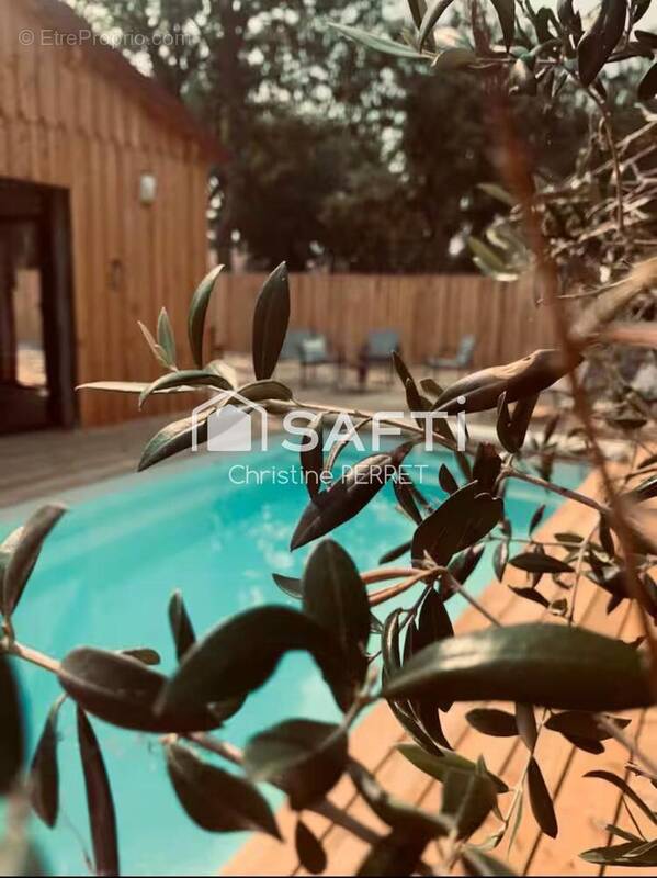 Photo 1 - Maison à ARES