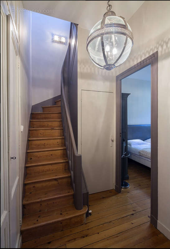 4 pièces de charme avec terrasses - Quartier Pey Berland - photo 7