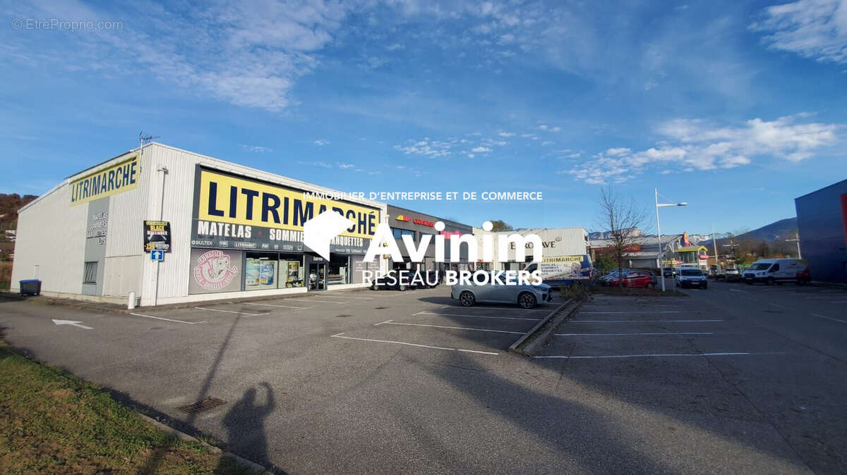 Commerce 390 m² à Epagny  - photo 2