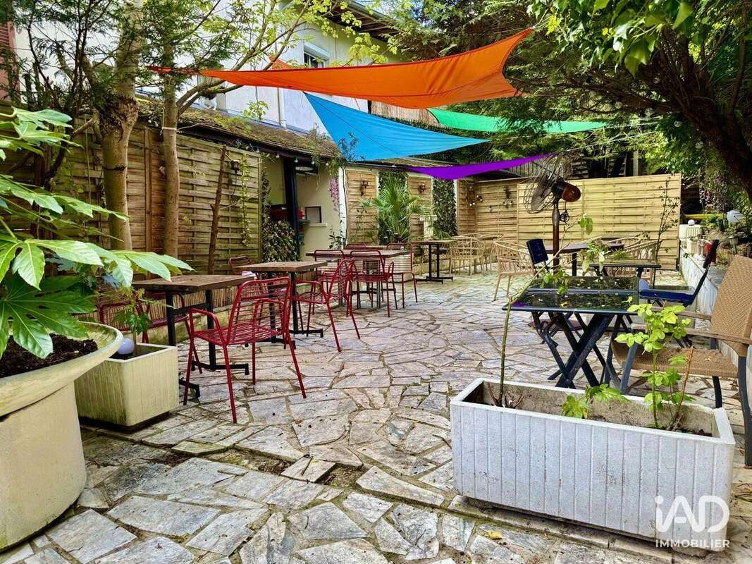 Photo 7 - Commerce à VILLECRESNES