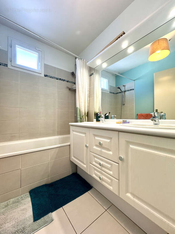 Maison à MAGNY-LE-HONGRE