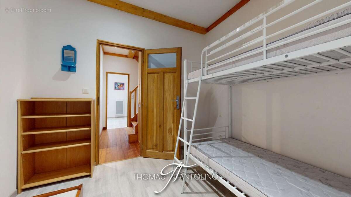 En exclusivite - 4 chambres - 2 salles d'eau - 2 wc - cour interieure  - renovation complète - photo 13