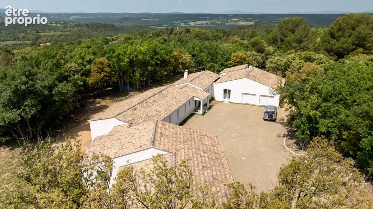 A vendre en exclusivite ! propriété à beaudinard sur verdon 296 m2 sur un terrain de 8243m2 - photo 3