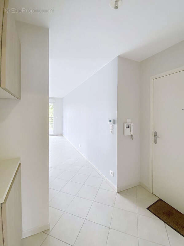 Genas appart T3  64m² jamais habité +Garage Double - photo 6
