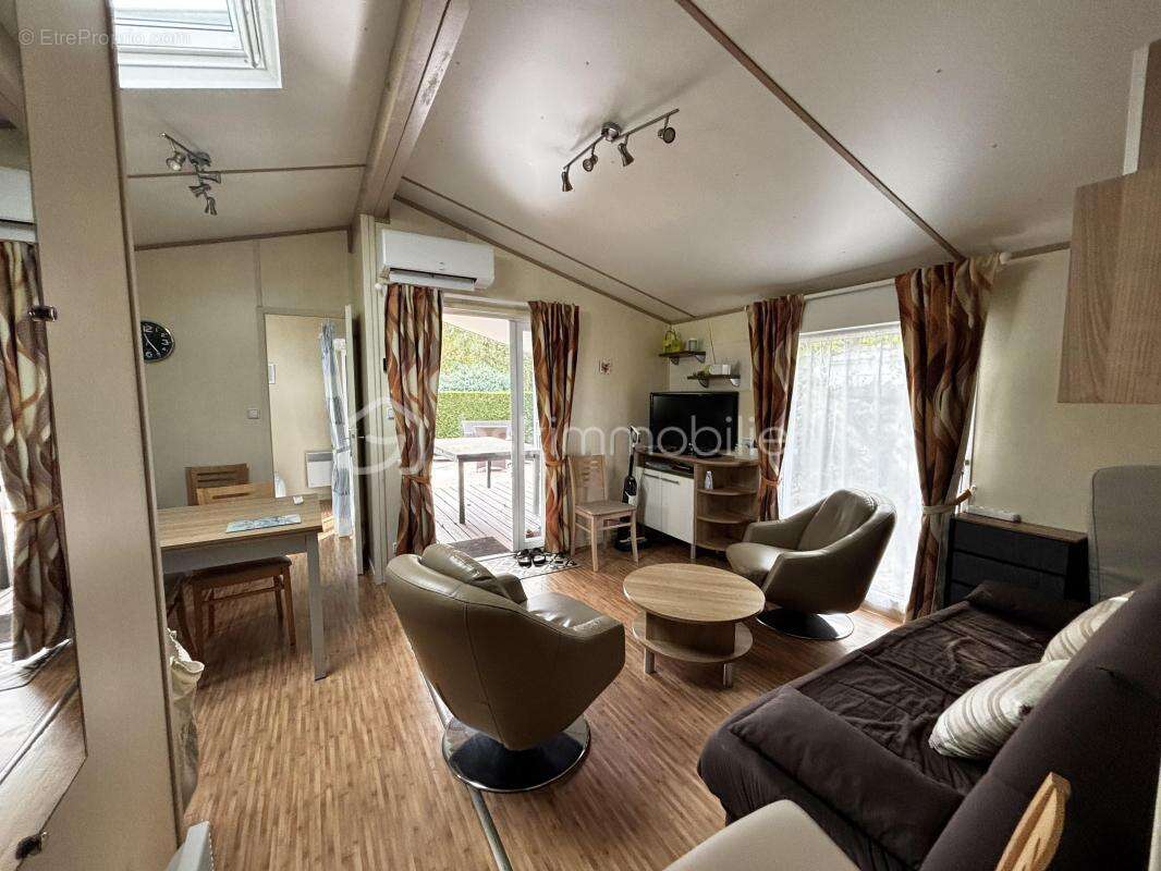 Terrain à SAINTE-GEMME