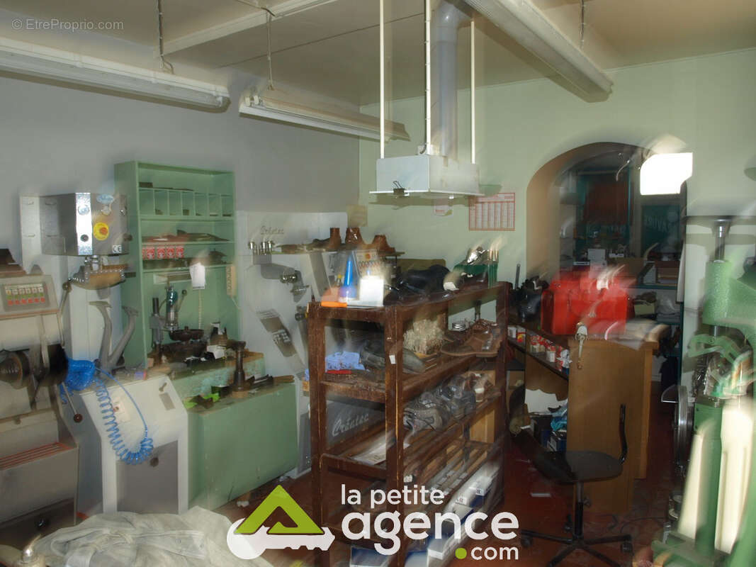 Commerce à COSNE-COURS-SUR-LOIRE