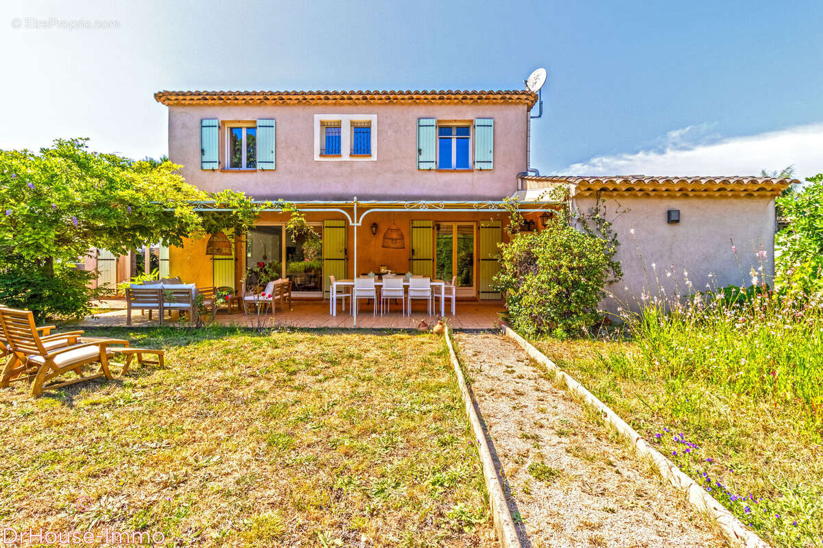 Maison à GASSIN