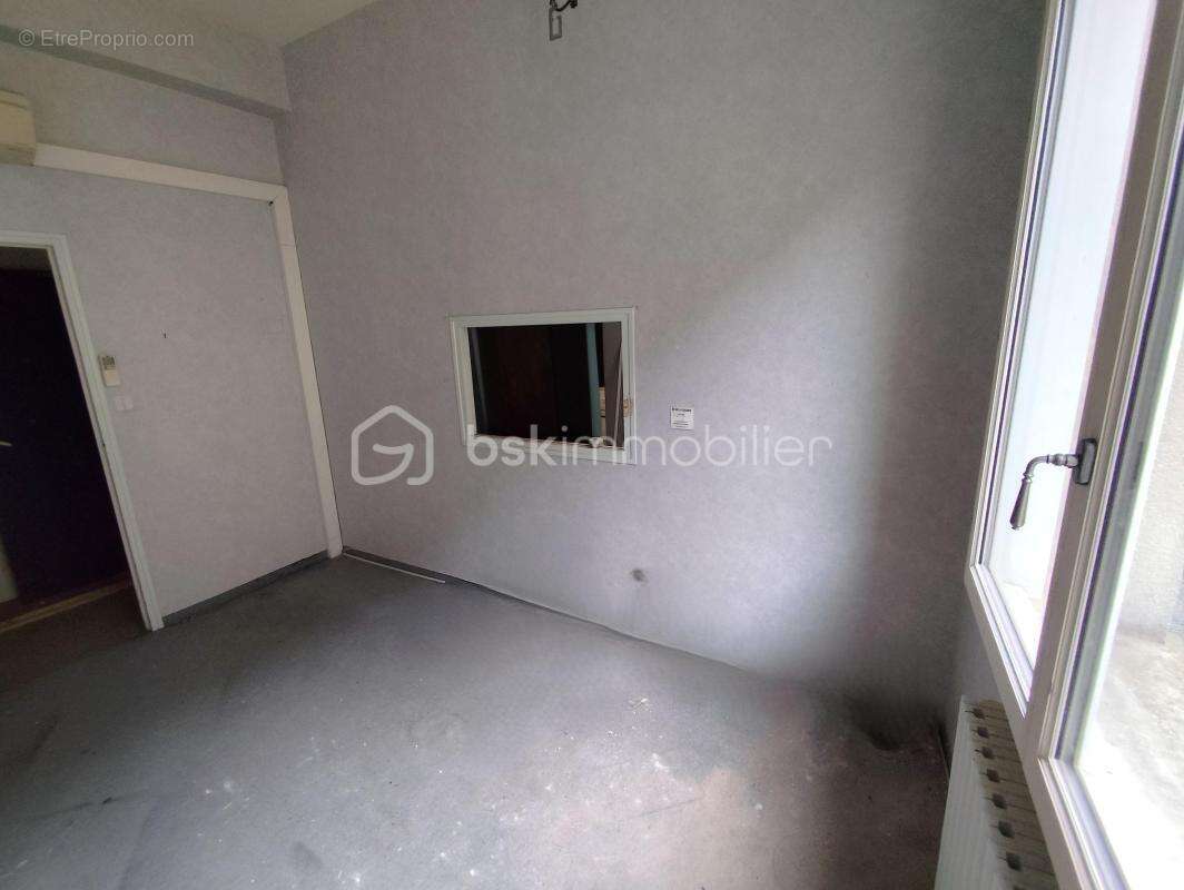 Appartement de 124 m2 Centre Ville à rénover - photo 8
