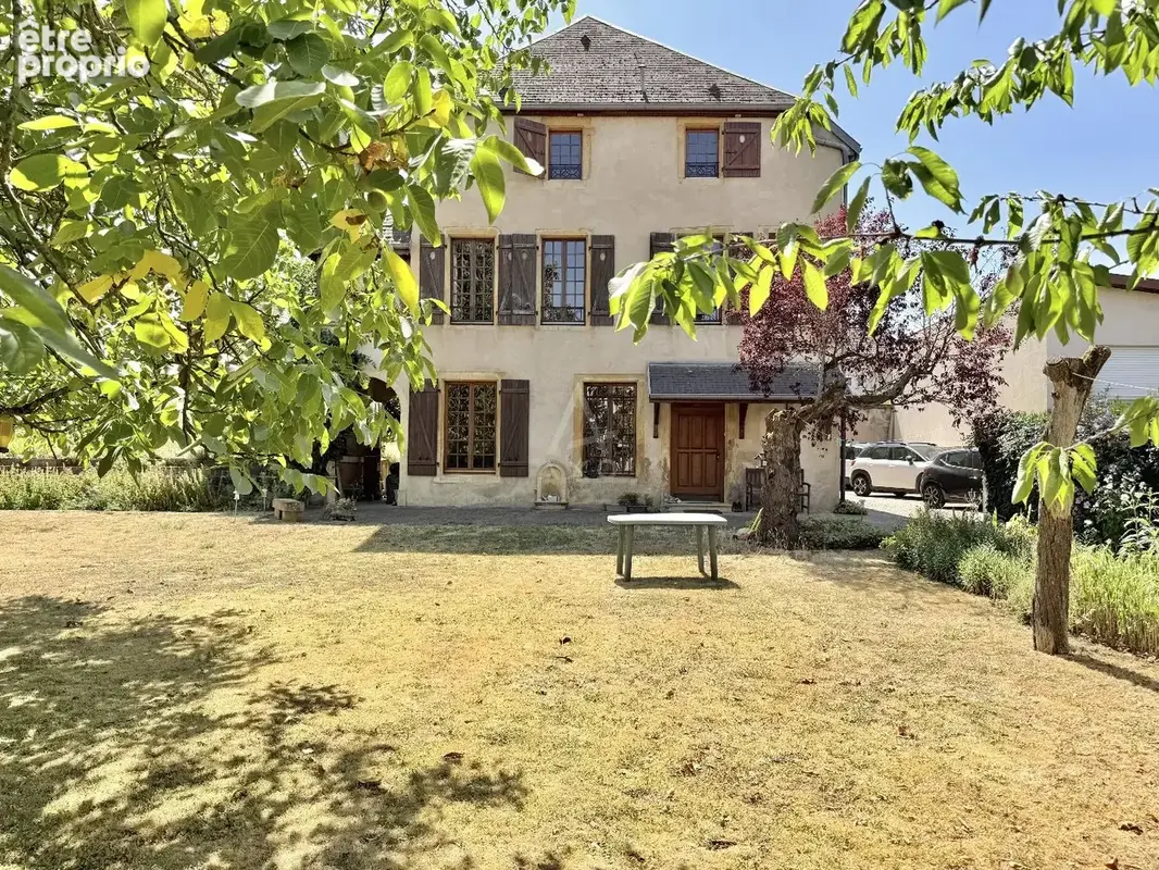 Maison de caractère - 285m² sur 16,82 ares - Woippy Village - photo 2
