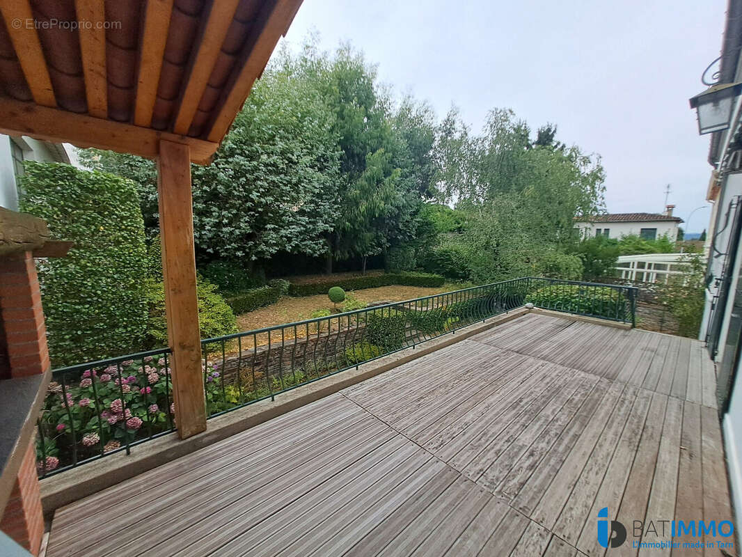 Maison 280 m² à Mazamet  - photo 3