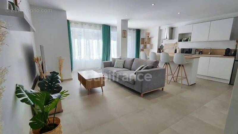Appartement à BRENTHONNE