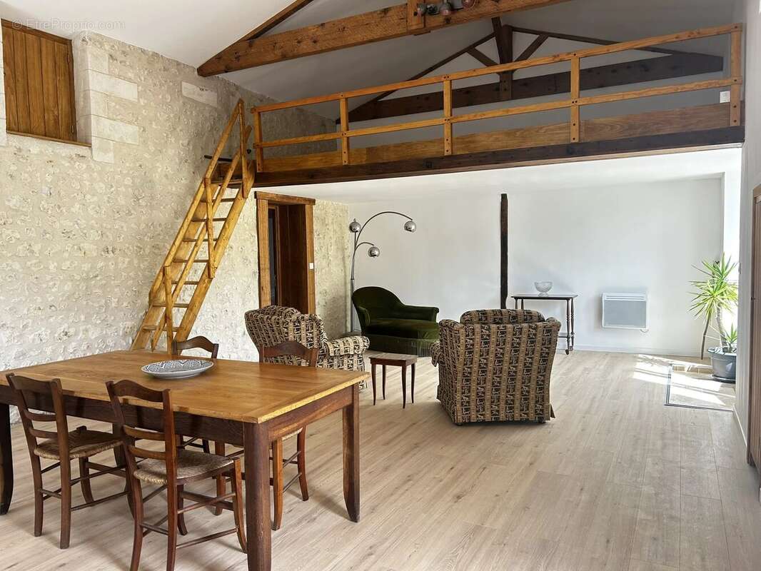 Maison à CHALAIS