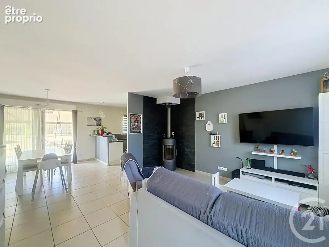 Maison 5 pièces 97 m² à vendre à La Ferte-Saint-Aubin (45240) - photo 5