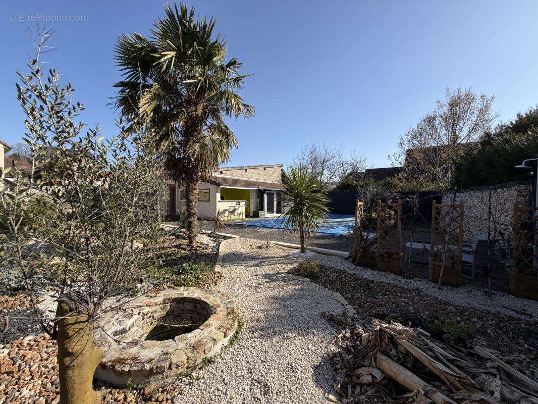 Charmante maison rénovée avec piscine chauffée - photo 4