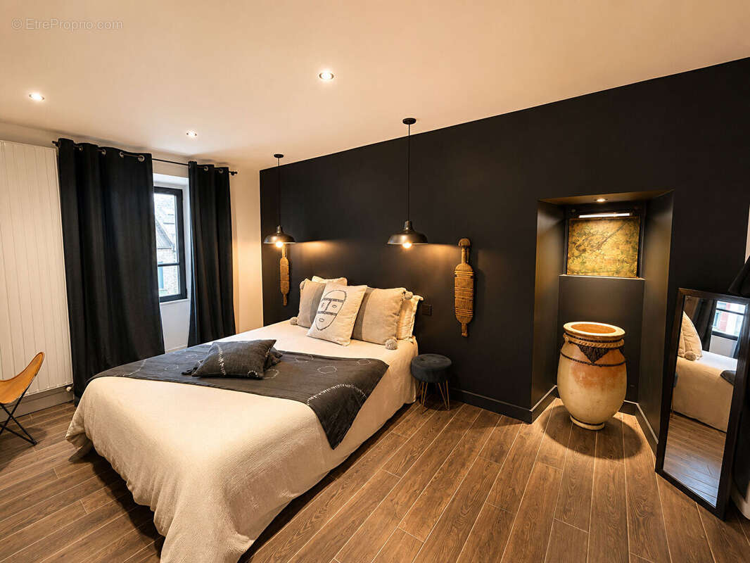 PLOUDALMEZEAU - Magnifique Maison de Maître en pierre de 182 m² - photo 8