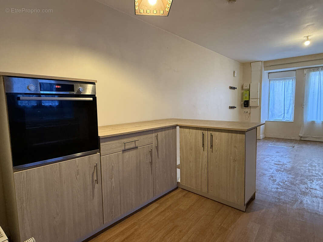 Maison à MAGNAC-BOURG